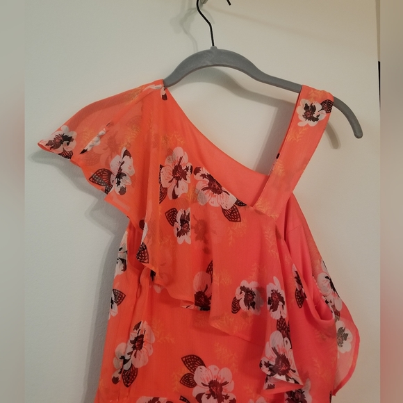 Express Asymmetrical Sleeve Coral Floral Print - Picture 2 of 7